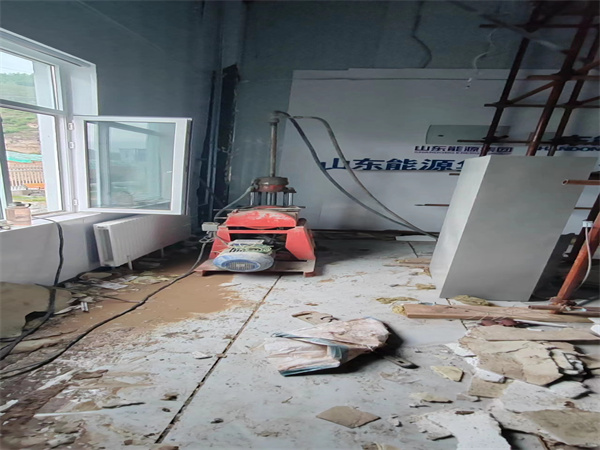 东区街道地基基础下沉墙体裂缝加固注浆顶升施工